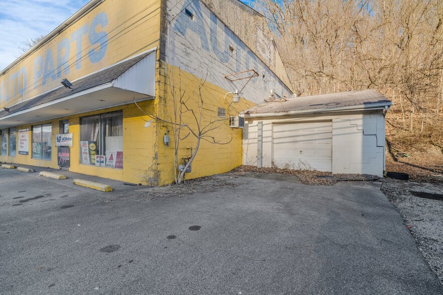 953 Hayden Blvd, Elizabeth, PA for sale - Building Photo - Image 3 of 14