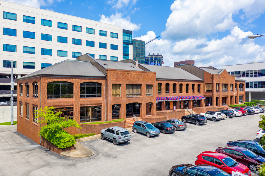 33 Music Sq W, Nashville, TN for rent - Primary Photo - Image 1 of 61