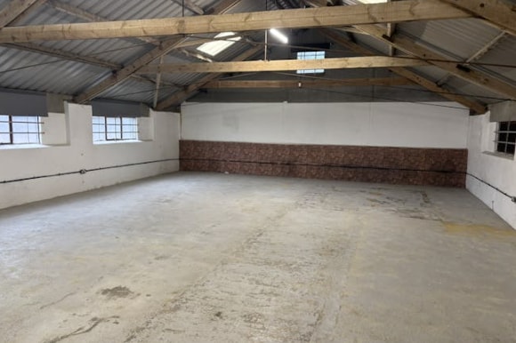 Pinkneys Grn, Maidenhead to rent Interior Photo- Image 1 of 1