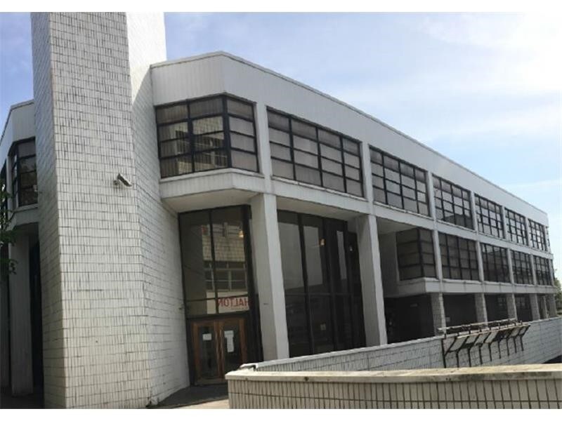 Halton Lea, Runcorn for sale Primary Photo- Image 1 of 1