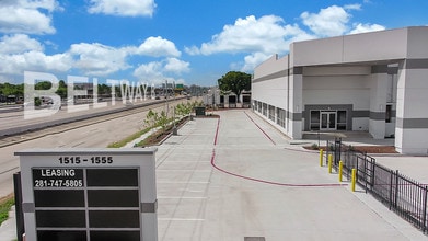 1557 W Sam Houston Pky N, Houston, TX to rent Building Photo- Image 2 of 3