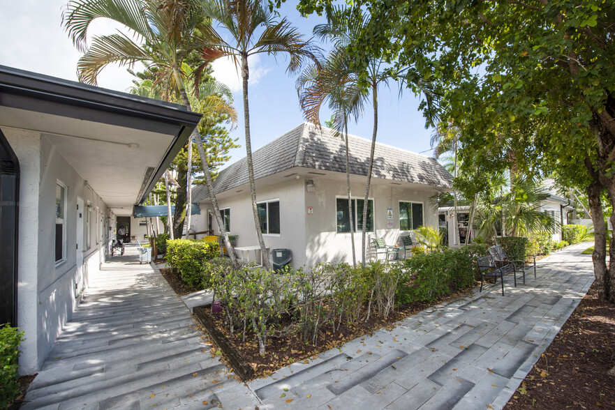 50 Assisted Living, Hollywood, FL for sale - Building Photo - Image 1 of 17