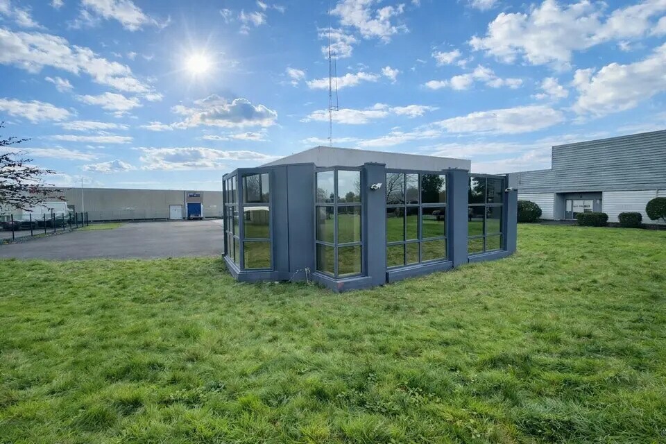 Industrial in Thouaré-sur-Loire for sale Building Photo- Image 1 of 5