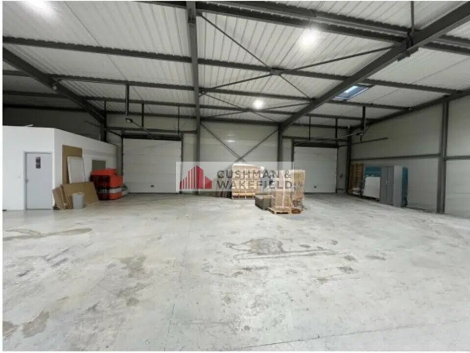 Location Local d'activités 430 m² - Photo 1