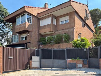 More details for Calle Cuatro Pinos, 33, Pozuelo de Alarcón - Office to Rent