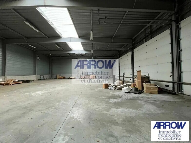 Light Industrial in Bouguenais to rent - Building Photo - Image 3 of 4