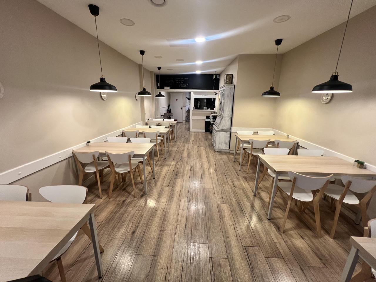 Retail in Badalona, Barcelona to rent Primary Photo- Image 1 of 3