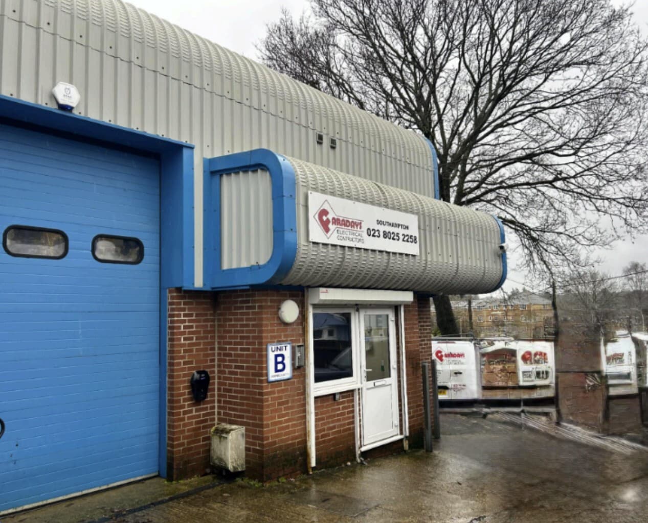 1 School Ln, Eastleigh to rent Building Photo- Image 1 of 2