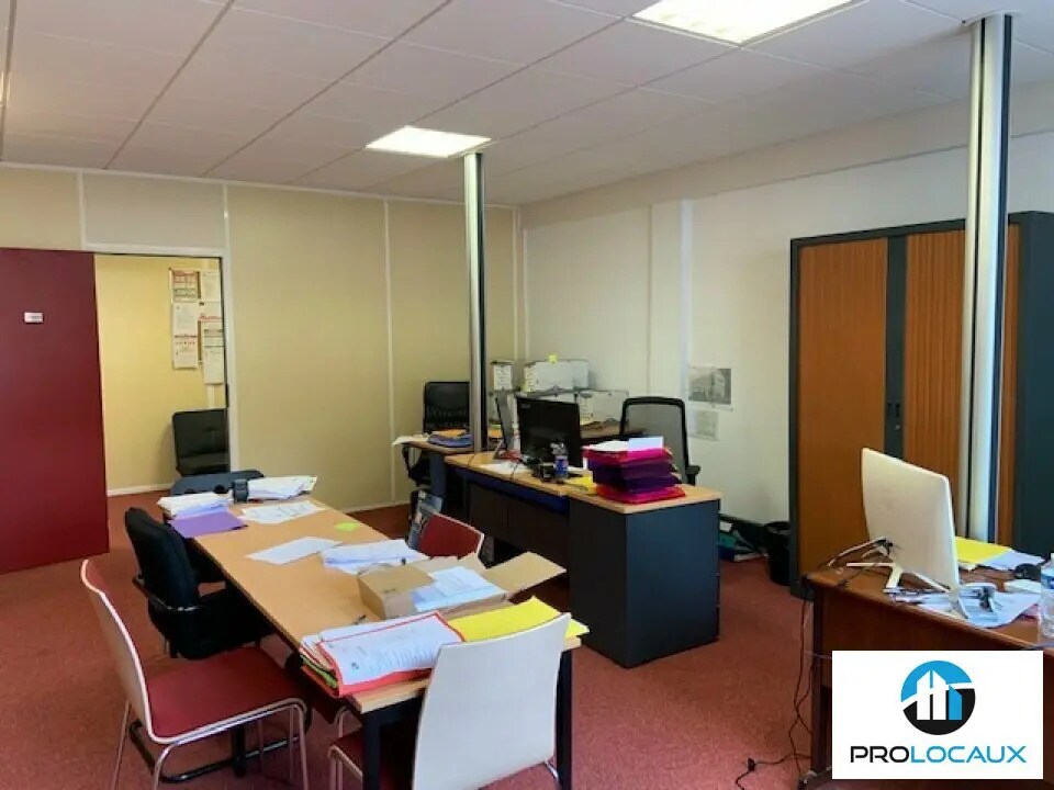 Location Entrepôt 90 m² à 835 m² - Photo 1