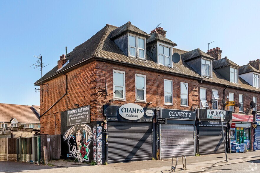 693 Green Ln, Dagenham for sale - Primary Photo - Image 1 of 1