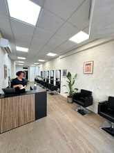 Retail in Madrid, Madrid to rent Interior Photo- Image 1 of 4