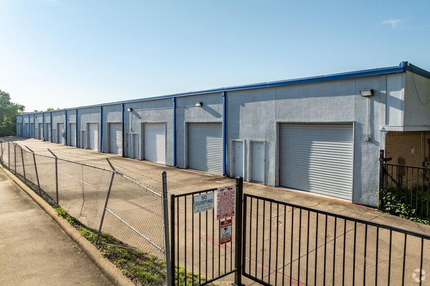 10920 Switzer Ave, Dallas, TX for sale - Building Photo - Image 1 of 1