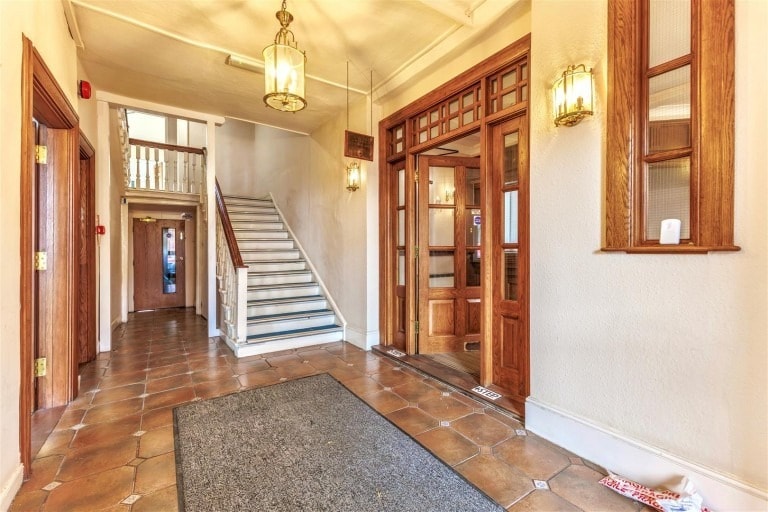 93 High St, Evesham for sale - Interior Photo - Image 3 of 24