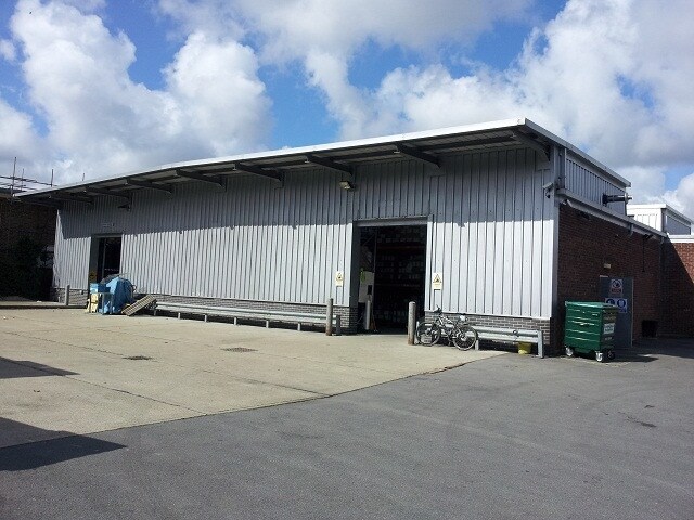 6 East Portway, Andover for sale Primary Photo- Image 1 of 1