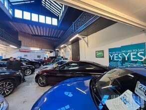 43 Woodlands Rd, Glasgow to rent Building Photo- Image 2 of 7