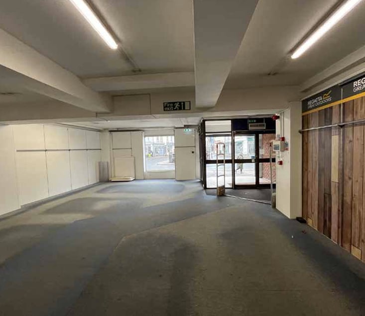 5 Market Pl, Wigton to rent Interior Photo- Image 1 of 4