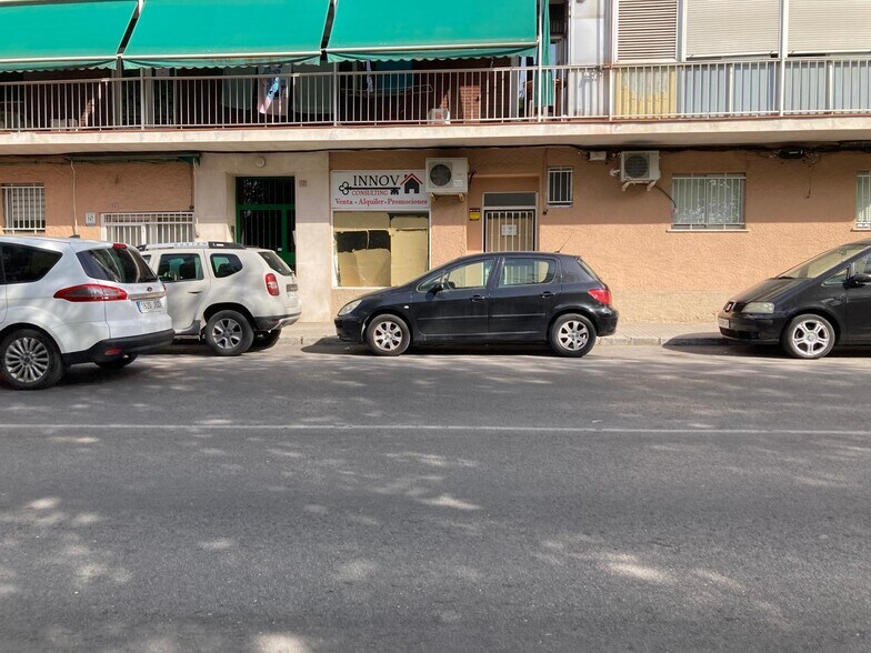 Retail in Aranjuez, Madrid to rent - Building Photo - Image 1 of 4