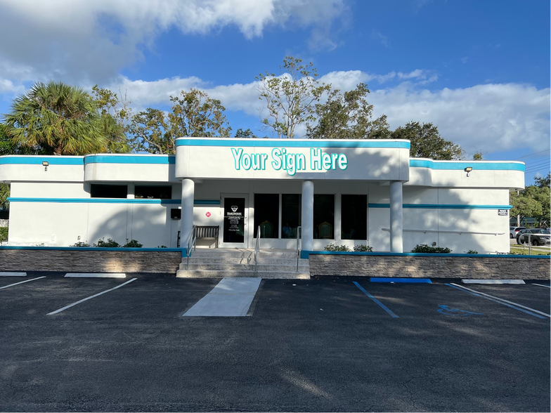 433 E Ocean Blvd, Stuart, FL for rent - Building Photo - Image 2 of 18