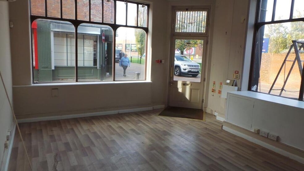 13 New St, Ashford to rent - Interior Photo - Image 2 of 7