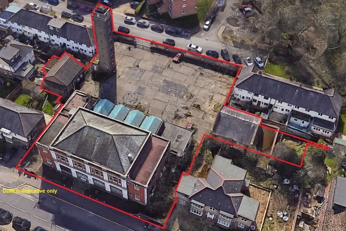 36 Holtwhites Hl, Enfield for sale Building Photo- Image 1 of 1