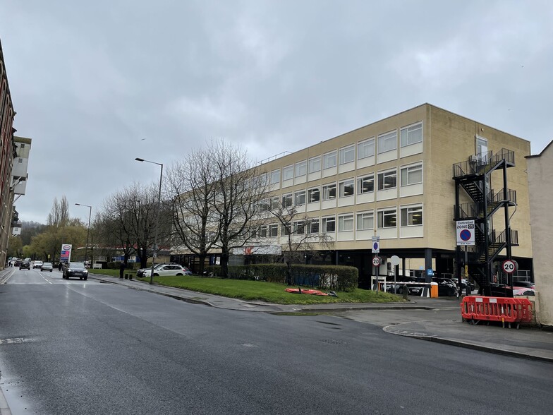 Lower Bristol Rd, Bath for rent - Primary Photo - Image 1 of 3