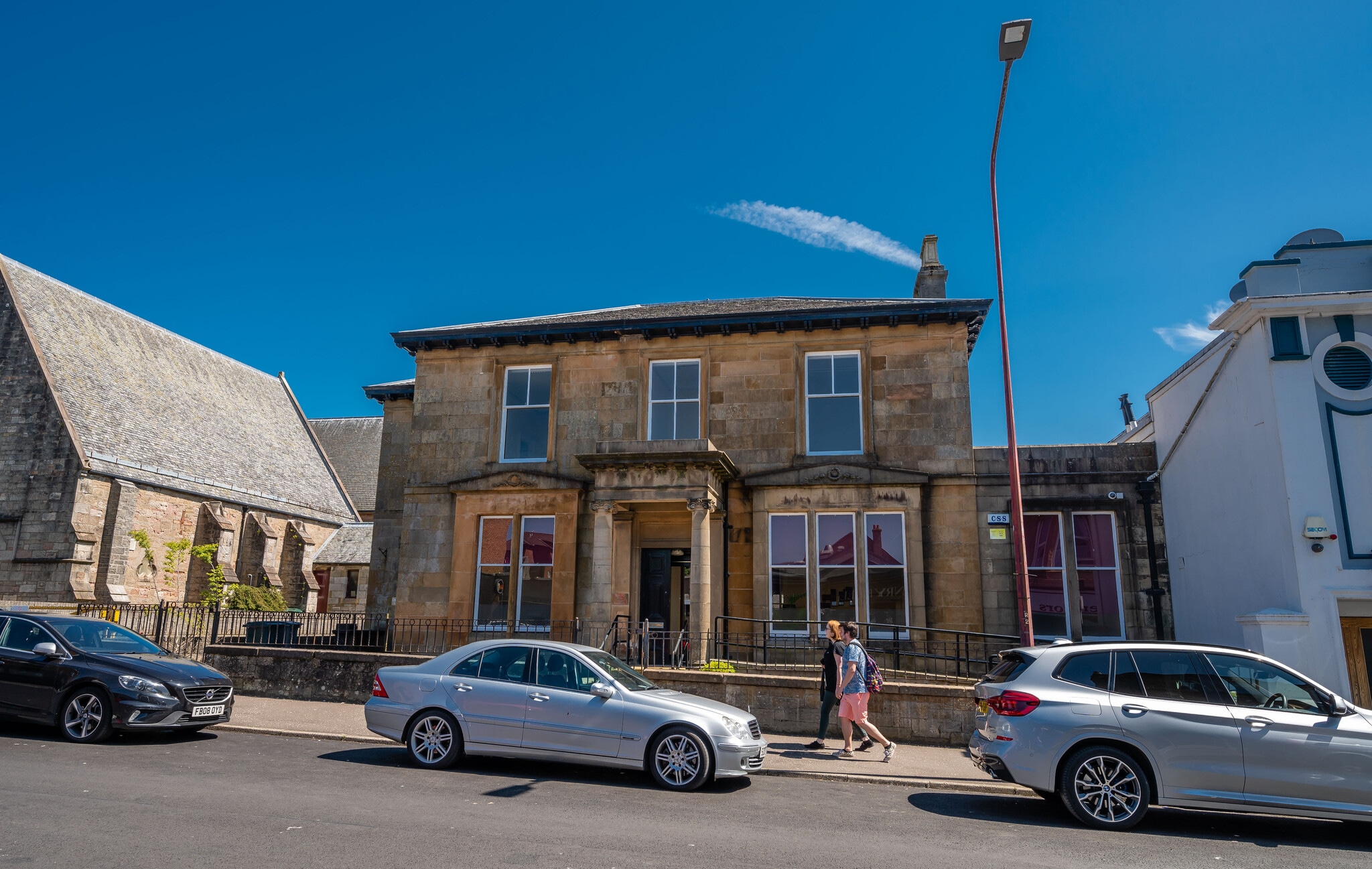 10 James St, Helensburgh to rent Primary Photo- Image 1 of 4