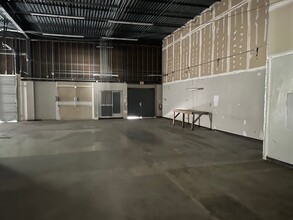 817 Greenview Dr, Grand Prairie, TX to rent Interior Photo- Image 1 of 10