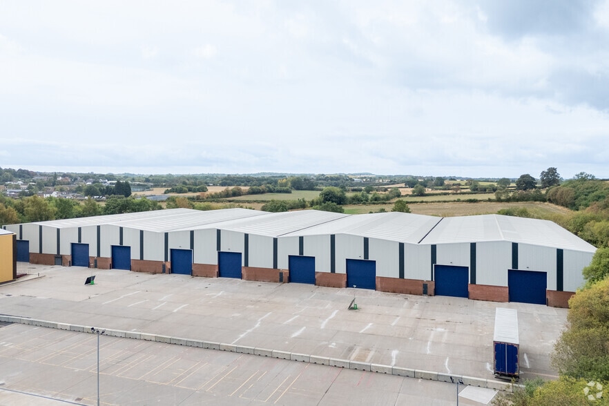 Hawkins Dr, Cannock to rent - Building Photo - Image 2 of 2