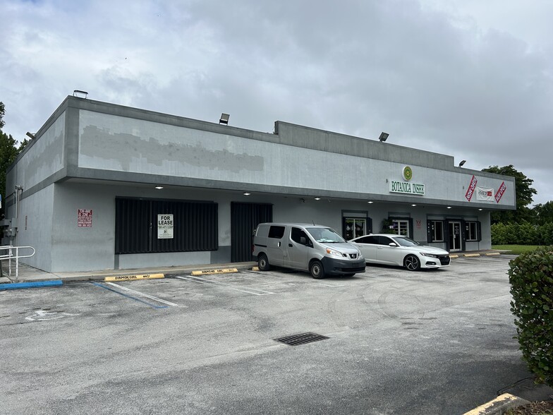 2675 NW 207th St, Miami Gardens, FL for rent - Building Photo - Image 1 of 2