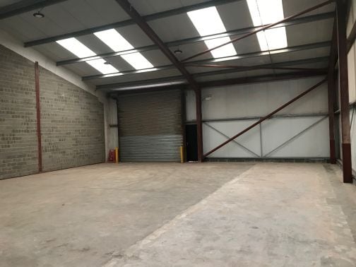 8 Ludgershall Business Park, Andover to rent - Interior Photo - Image 2 of 2