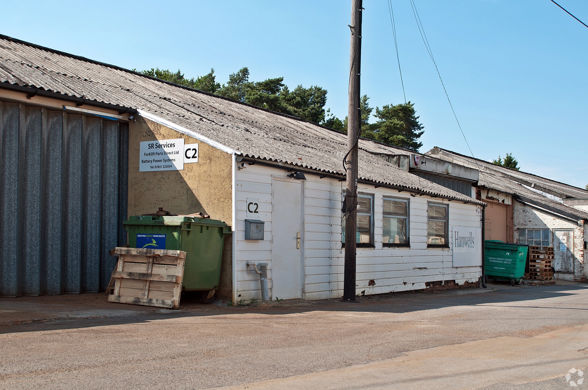 Chantry Ln, Storrington to rent Primary Photo- Image 1 of 2