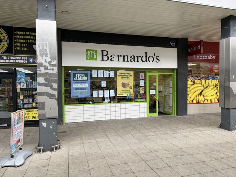 1-12 Pavilion Shopping Centre, Thornaby to rent - Building Photo - Image 1 of 9