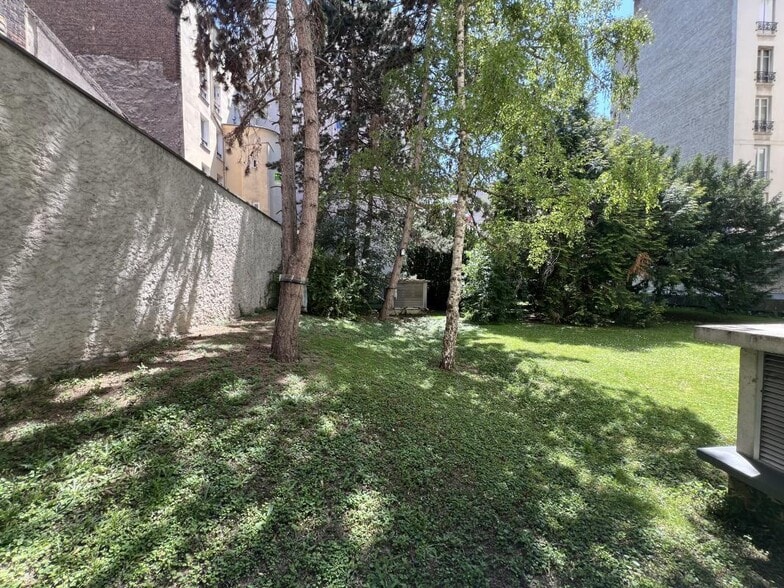 Office in Paris for sale - Building Photo - Image 3 of 8