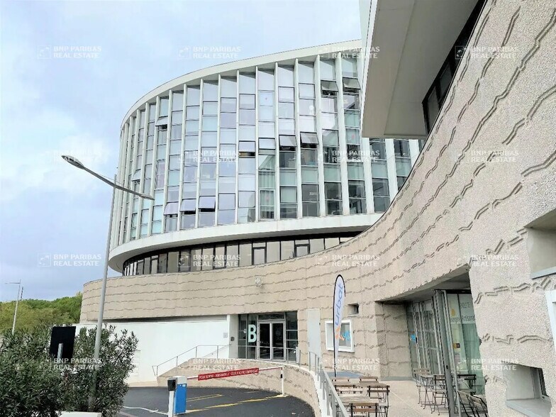 Office in Montpellier to rent - Building Photo - Image 2 of 23