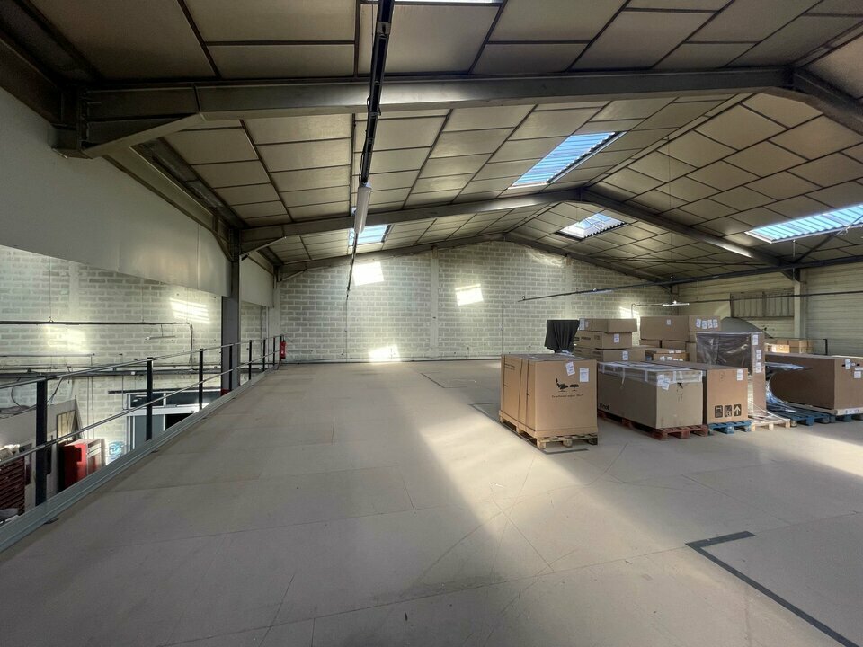 Office in Rillieux-la-Pape for sale Interior Photo- Image 1 of 13