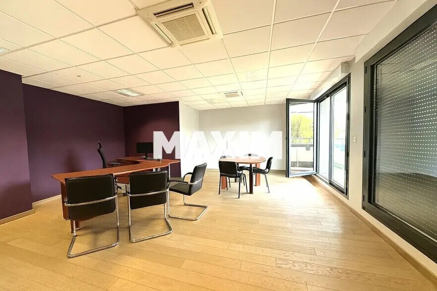 45 Avenue Du Drapeau, Dijon for sale - Building Photo - Image 1 of 6