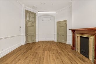 4 Wimpole St, London to rent Interior Photo- Image 2 of 4