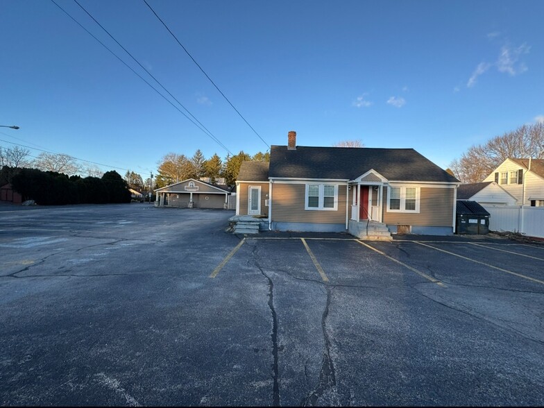 85 Main St, Oxford, MA for sale - Building Photo - Image 2 of 13