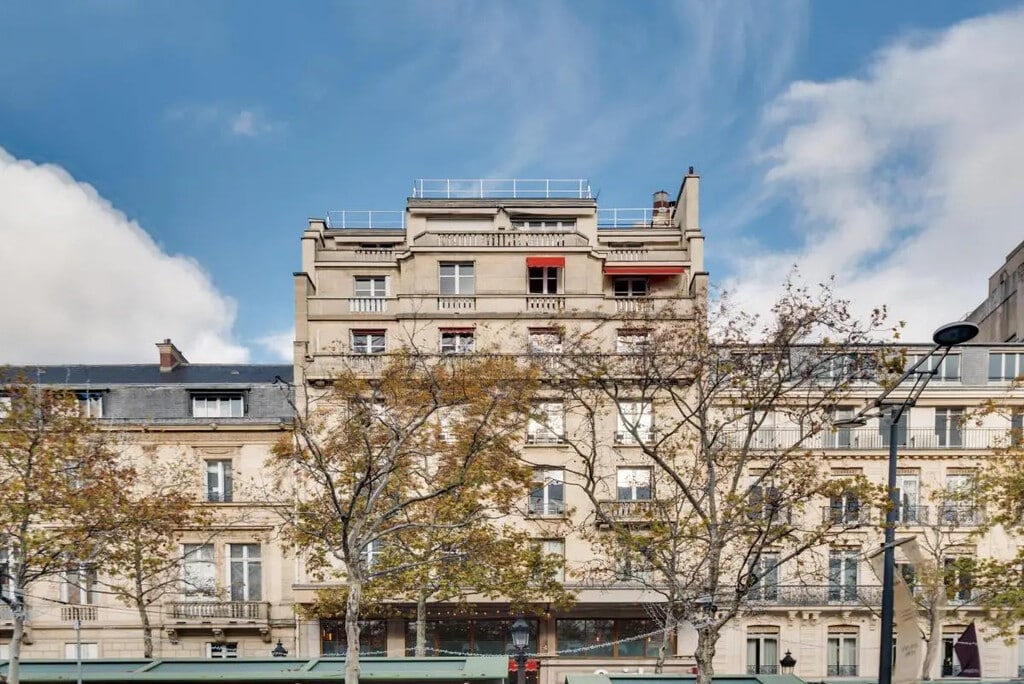 Location Bureaux 194 m² - Photo 1