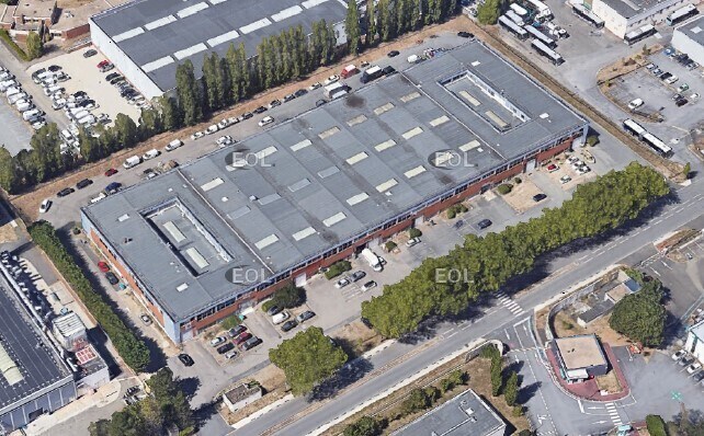 Light Industrial in Trappes for sale Building Photo- Image 1 of 15