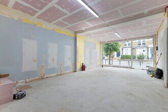 913 Fulham Rd, London to rent Interior Photo- Image 2 of 4