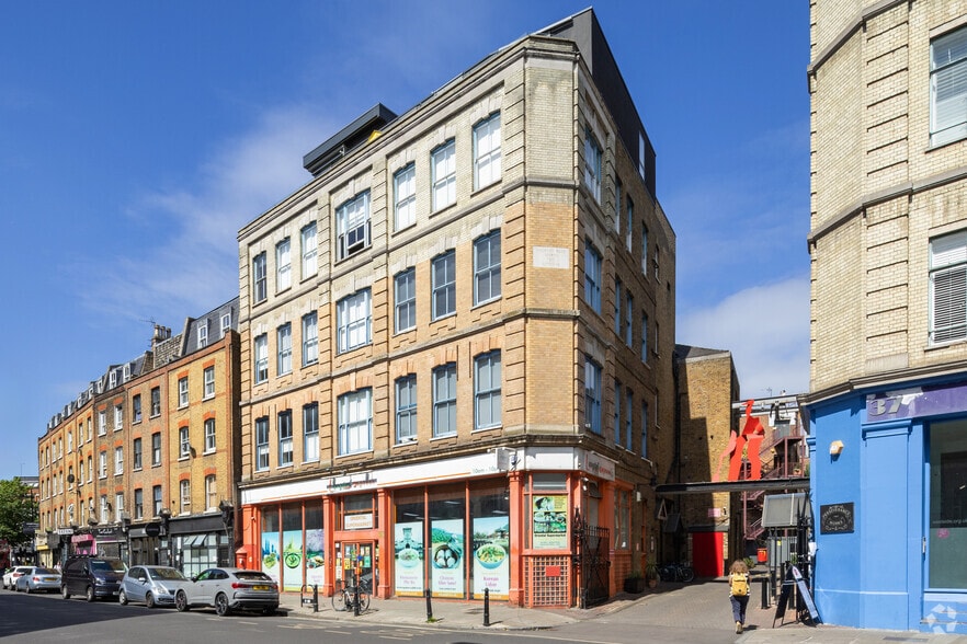 25-27 Hackney Rd, London to rent - Building Photo - Image 2 of 12