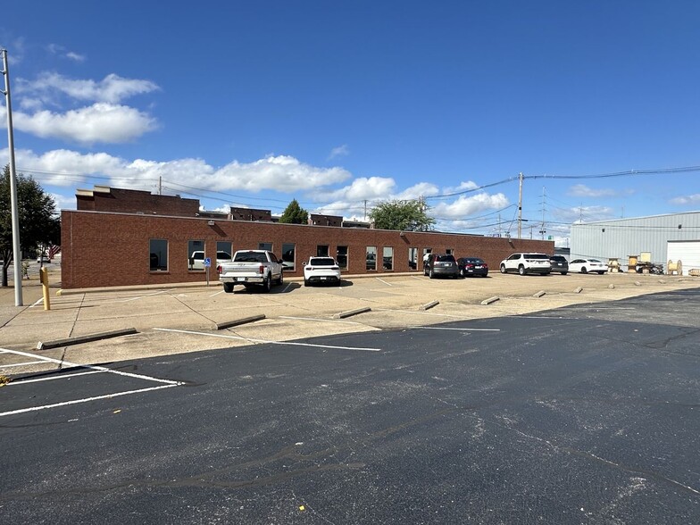 215 NW Martin Luther King Jr Blvd, Evansville, IN for sale - Building Photo - Image 3 of 12