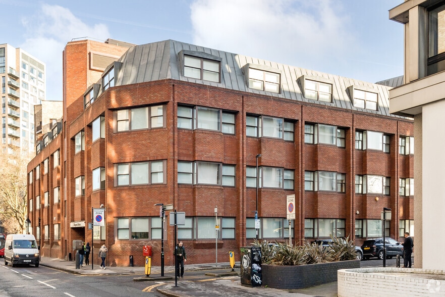 6 Cherry Orchard Rd, Croydon for sale - Primary Photo - Image 1 of 1