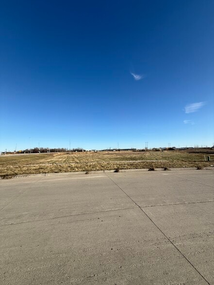 43 st N 43rd, Fargo, ND for sale - Building Photo - Image 1 of 3