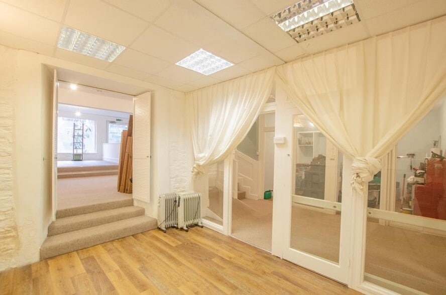 85 Fore St, Bodmin for sale - Building Photo - Image 2 of 15