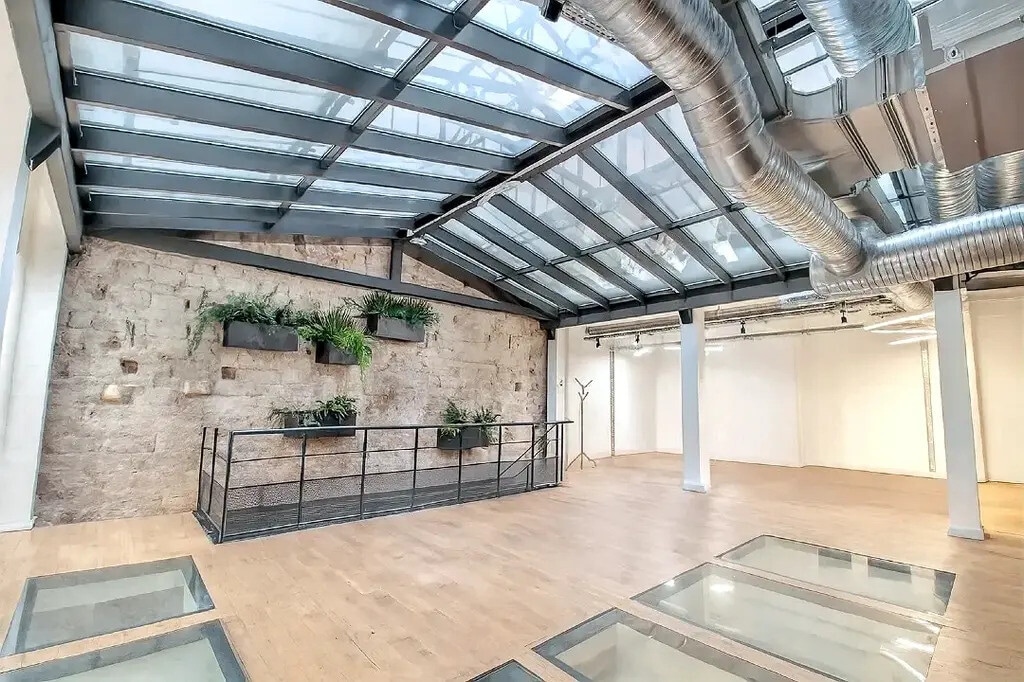 Vente Bureaux 570 m² - Photo 1