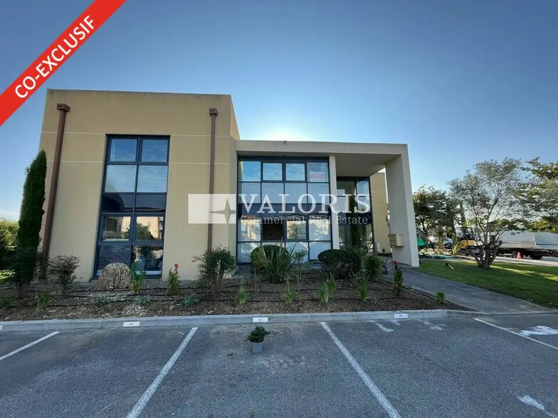 Office in Aix-en-Provence for sale - Primary Photo - Image 1 of 12