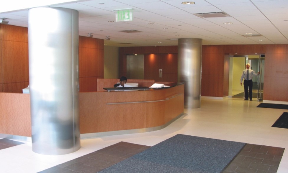 707 Summer St, Stamford, CT for rent - Lobby - Image 2 of 10