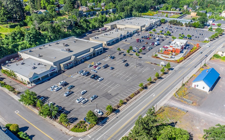 2025-2249 Cascade Ave, Hood River, OR for rent - Building Photo - Image 1 of 6